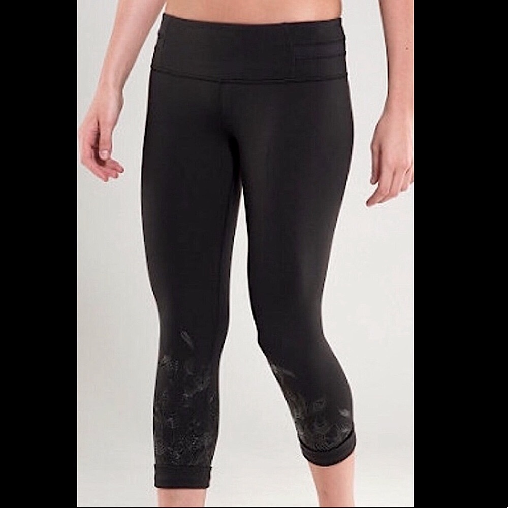 Rare Lululemon Acro Crop capris